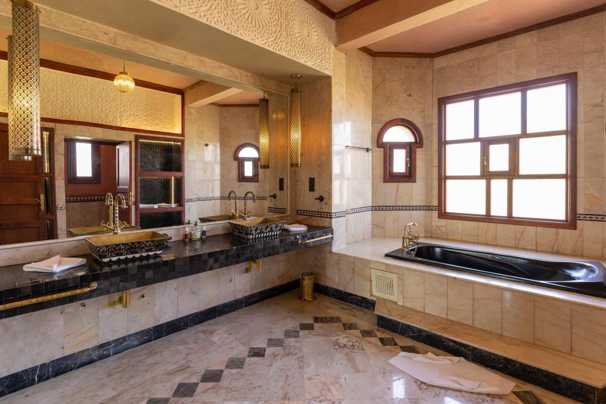 Nomadz Palace Touggana Exterior photo